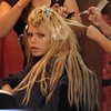 Эксперты призывают отказаться от удлинения волос
