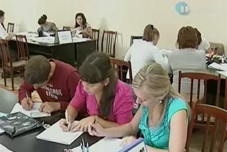 Электронная регистрация абитуриентов дает сбой