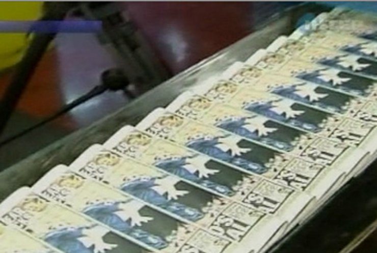 Из-за скандала с прослушкой закрыли известный британский таблоид