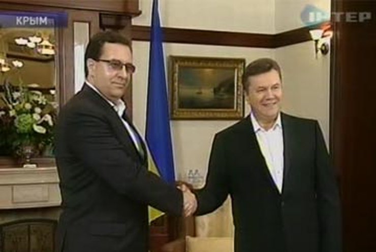 Янукович в день рождения встретился в Крыму с и.о. президента Молдовы