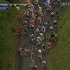 На велогонке "Тур де Франс" автомобиль телеканала сбил двоих гонщиков