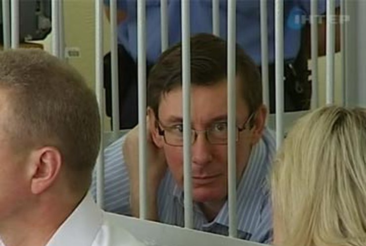 Сегодня продолжились заседания по делам Тимошенко и Луценко