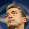 НАТО остается в Ливии - генсек