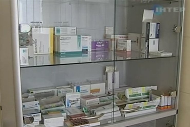 В Украине заканчиваются лекарства для больных туберкулезом, раком и ВИЧ