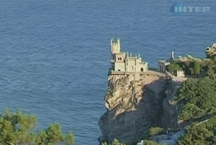 "Ласточкино гнездо" в Крыму открыли для посетителей