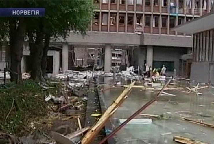 В Норвегии начинается суд над убийцей сотни людей