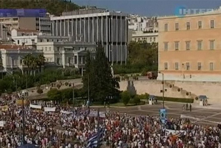 Таксисты Греции практически сорвали курортный сезон