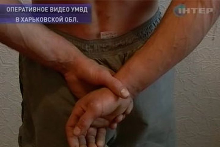 В Харьковской области пьяный водитель сбил на пляже двух маленьких девочек