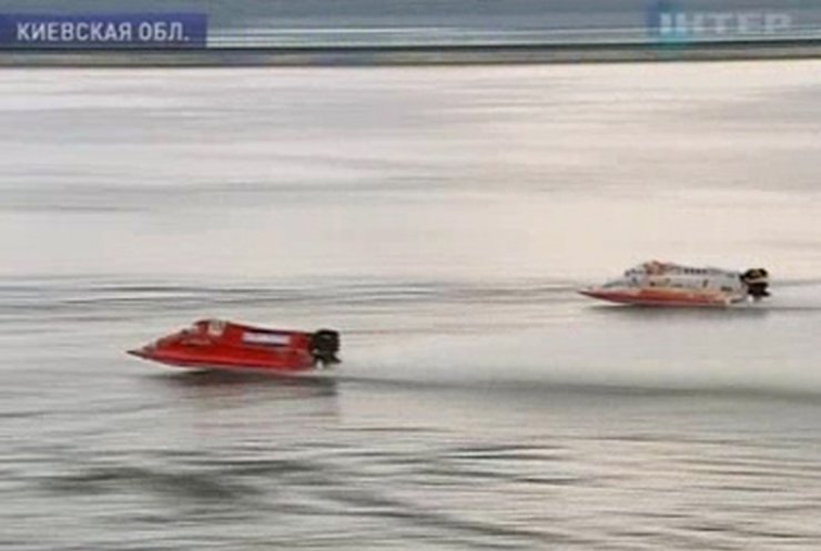 Под Киевом завершился турнир Формулы-1 на воде