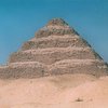 Древнейшая пирамида Египта может рухнуть