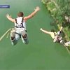 В Житомире 50 экстремалов прыгали с моста