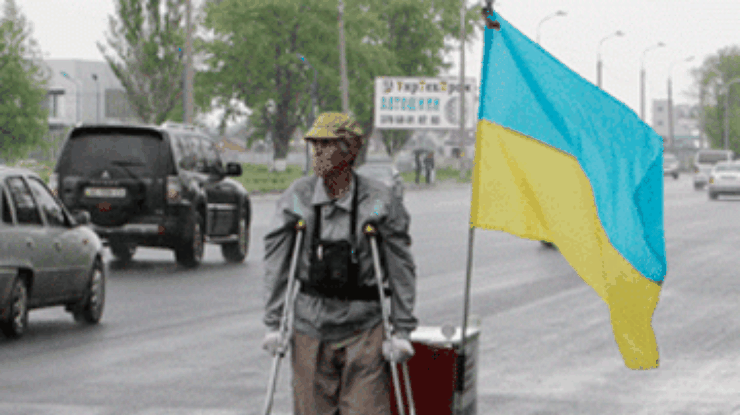 Украинец на костылях преодолел почти 3 тысячи километров