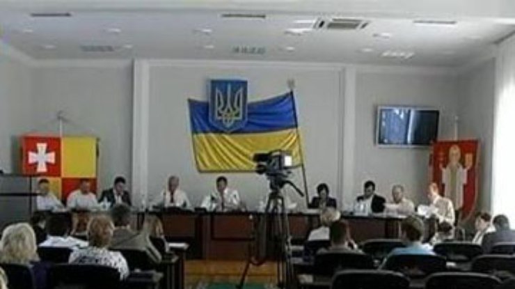 Луцкий горсовет призывает Януковича немедленно освободить Тимошенко
