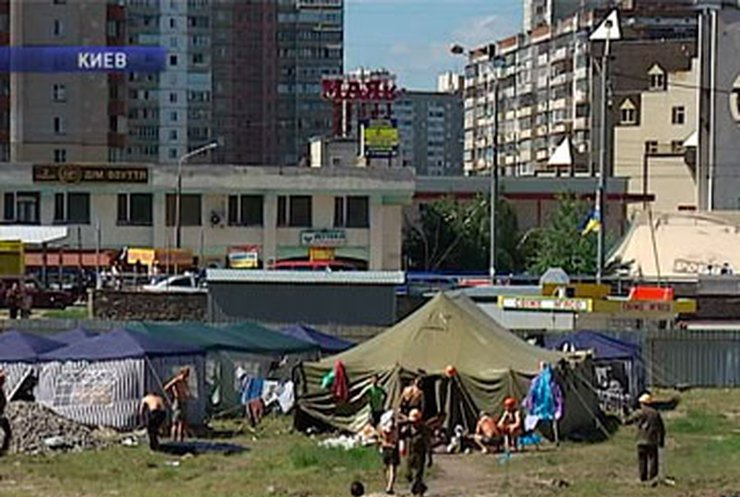 Скандальная стройка на Троещине в Киеве не прекращается