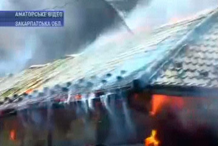 В Мукачево сгорел "логойдовский" рынок