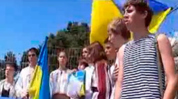 Студенты-активисты заблокировали блокпост ЧФ РФ возле Казачьей бухты