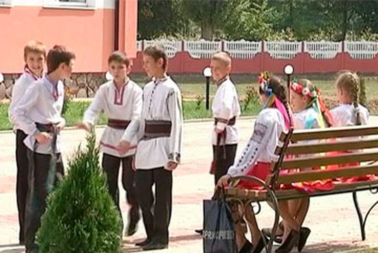 На Буковине открыли первую современную сельскую школу