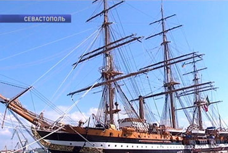 В Севастополь прибыл старинный корабль "Америго Веспуччи"