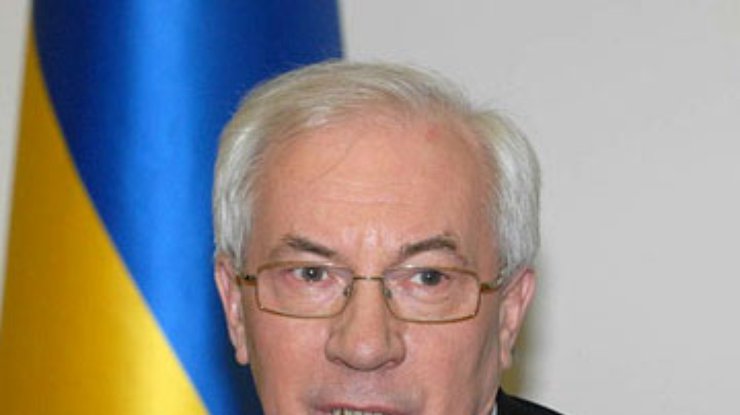 Азаров встретился с блоггерами