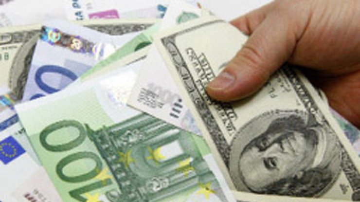 Эксперт: Около 60% сбережений лучше хранить в иностранной валюте