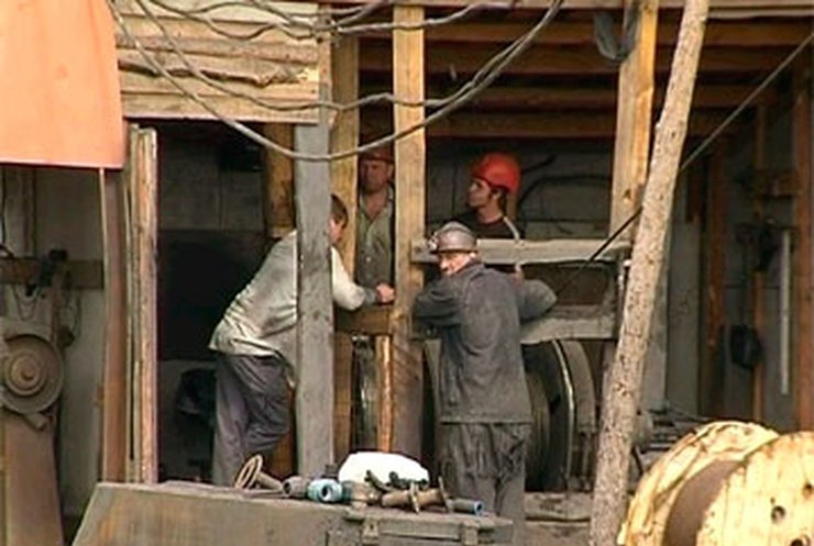 На Луганщине продолжаются поиски пропавших шахтеров
