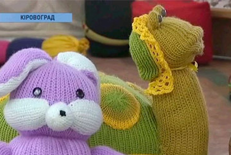 Кировоградский мастер делает игрушки для незрячих детей