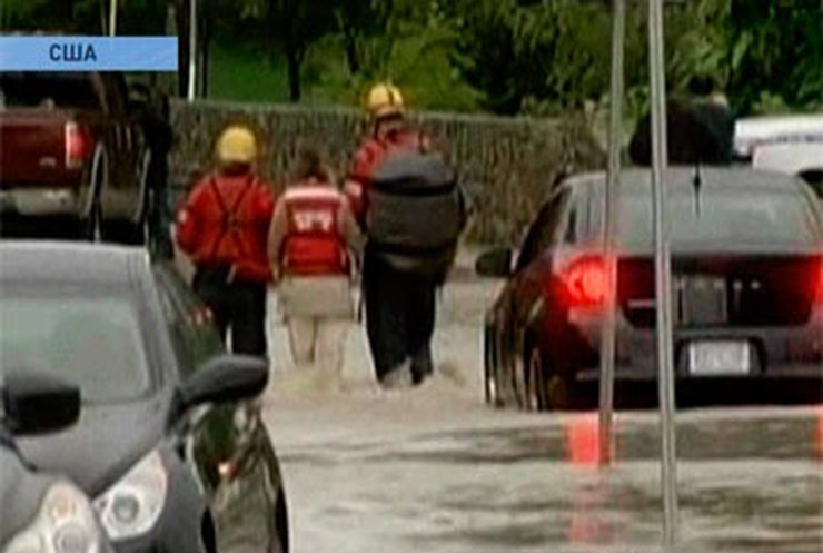 Обама огласил чрезвычайное положение в отдельных штатах из-за наводнения