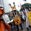 В Японии тысячи людей вышли на улицы сказать "нет" атомной энергетике