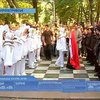 В Днепропетровске сыграли партию живыми шахматами