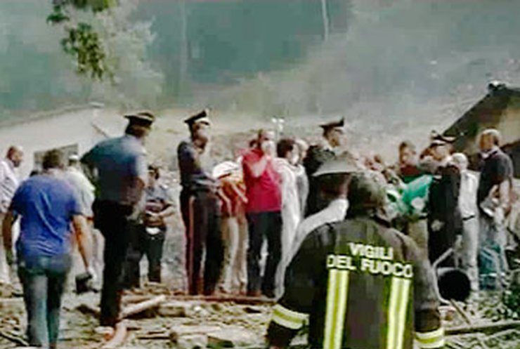 В результате взрыва на фабрике фейерверков в Италии погибли 6 человек