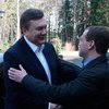 Янукович поздравил Медведева с днем рождения