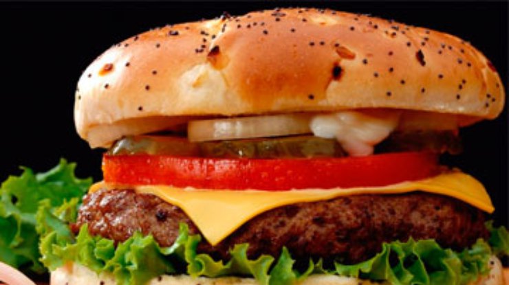 Гамбургеры и дешевая колбаса провоцируют суицид