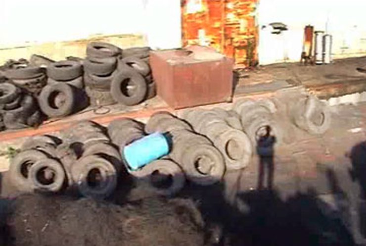 В Запорожье милиция прикрыла цех по производству мазута