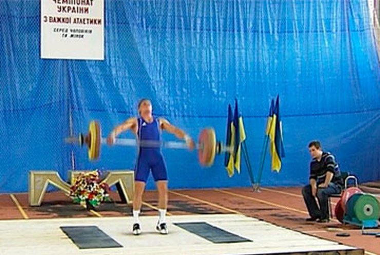 В Виннице завершился чемпионат Украины по тяжелой атлетике