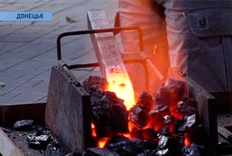 В Донецке прошел фестиваль кузнечного мастерства
