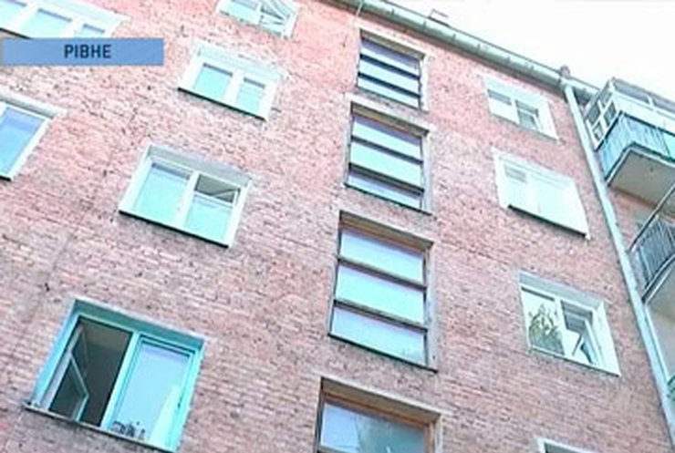 Жители некоторых домов Ровно оплачивали обслуживание несуществующих лифтов