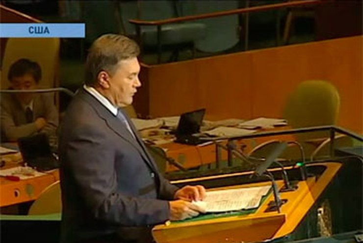 Янукович предложил изучать в Украине атомные проблемы на мировом уровне