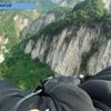 Американец прыгнул с высоты полторы тысячи метров