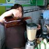 В Перу лечатся коктейлем из жаб