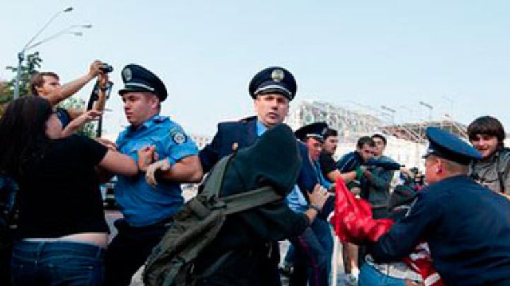 В Киеве подрались студенты и милиция
