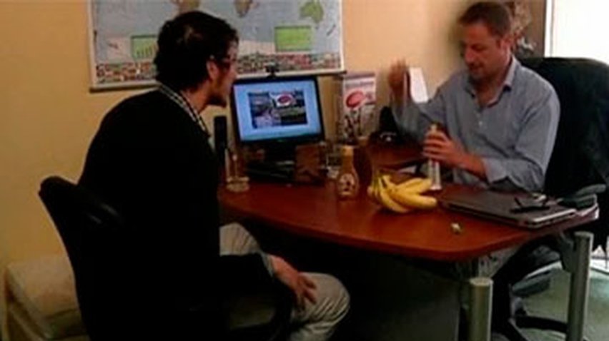Аргентинец изобрел устройство для начинения бананов