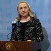 Клинтон призвала украинскую власть не подрывать демократию