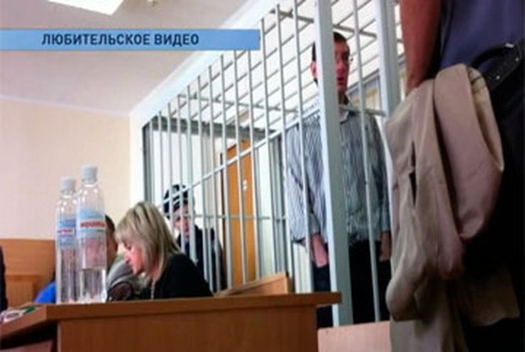 Адвокаты Луценко сегодня дважды просили выпустить его из СИЗО