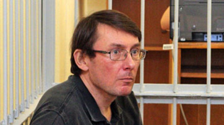 Тюремщики утверждают, что Луценко отказывается сдавать анализы