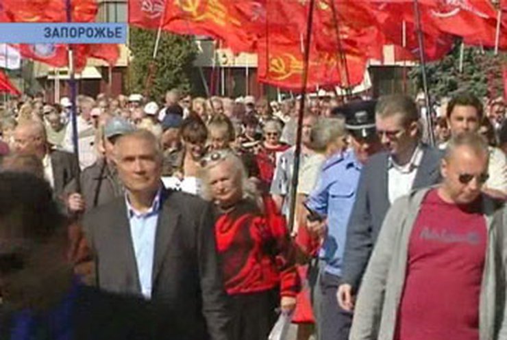 В городах Украины прошли митинги против отмены льгот