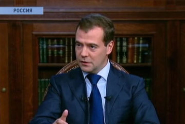 Медведев уступил Путину из-за показателей рейтинга