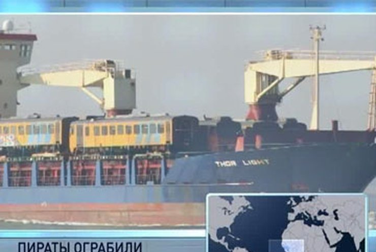 Пираты избили украинцев и ограбили судно