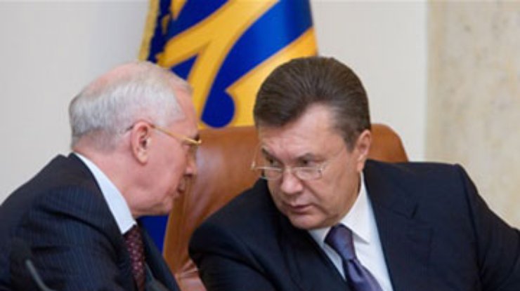 Янукович отругал Азарова за отсутствие дисциплины в Кабмине