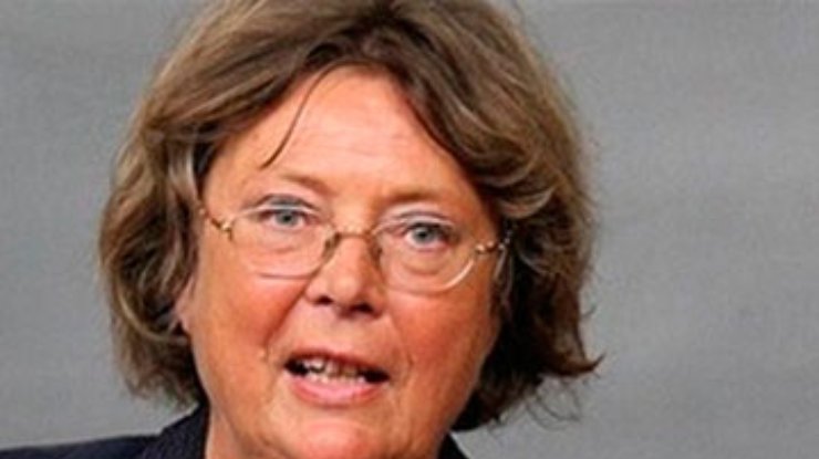 Северинсен намекнула, что Януковича тоже можно отдать под суд