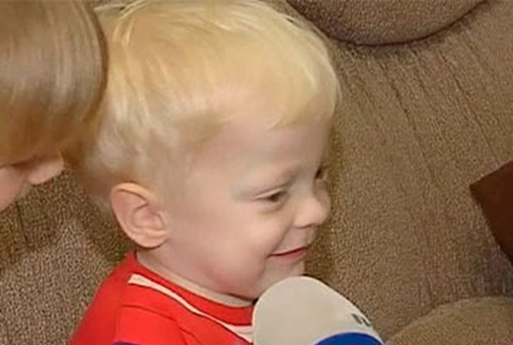 Жизнь 4-летнего малыша могут спасти 2 миллиона гривен